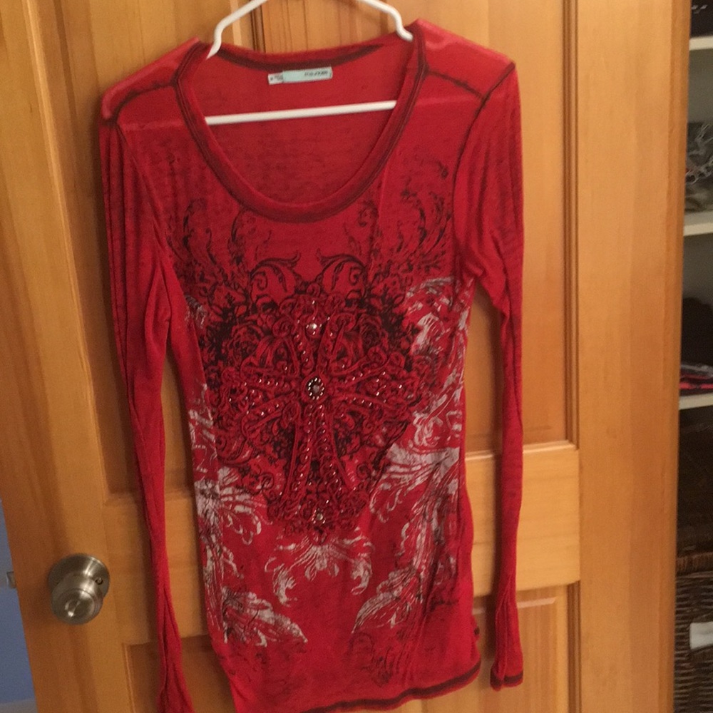 Long sleeve gothic style red T-shirt